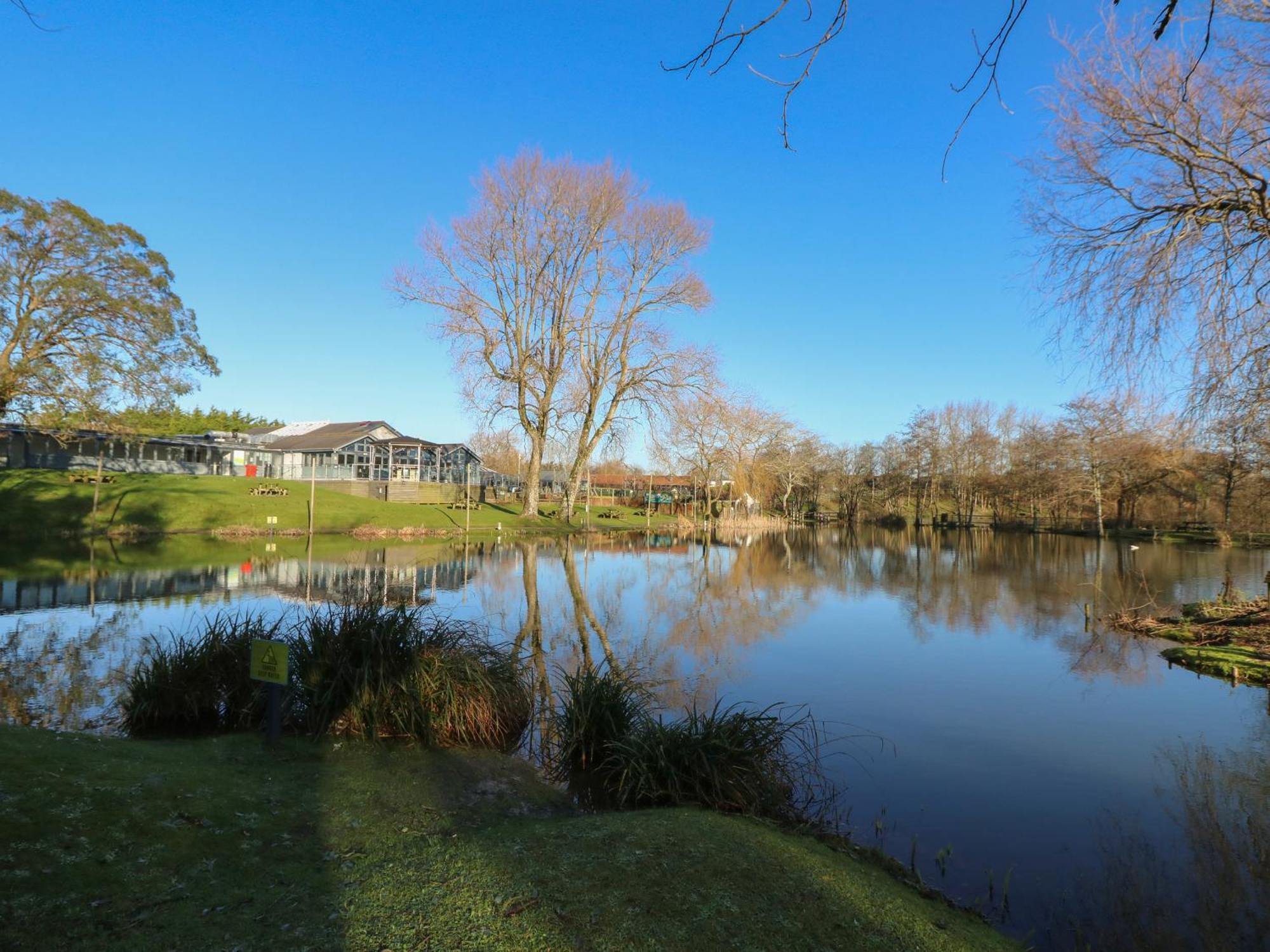 Rookley Lake Cottage ヴェントナー エクステリア 写真